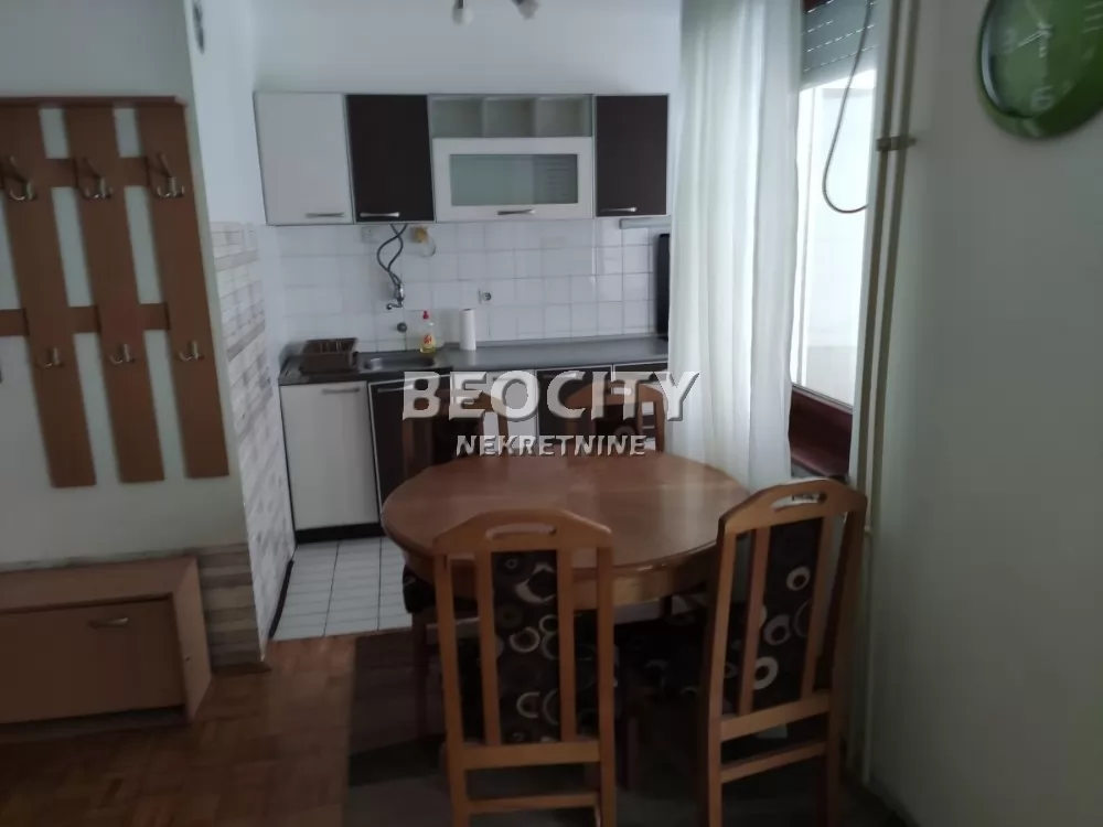 Dvosoban stan, 36 m2, Podbara, Jug Bogdanova ID: 81009 4