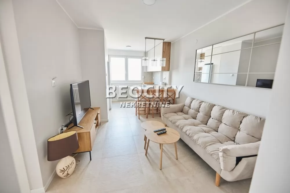 Dvosoban stan, 38 m2, Novi Sad, Bulevar Oslobođenja ID: 132431 1