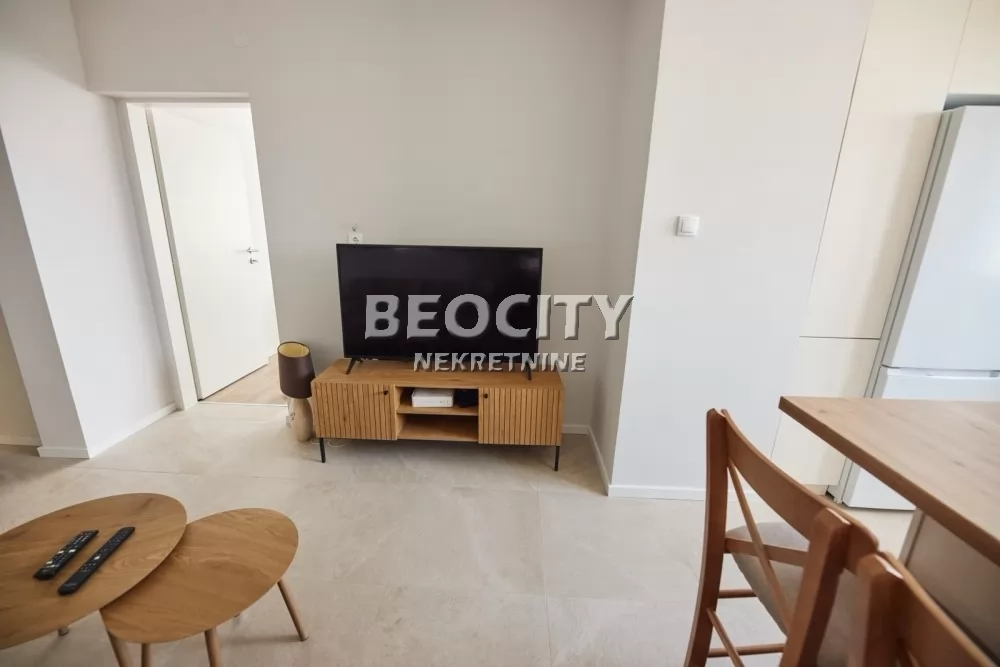 Dvosoban stan, 38 m2, Novi Sad, Bulevar Oslobođenja ID: 132431 4