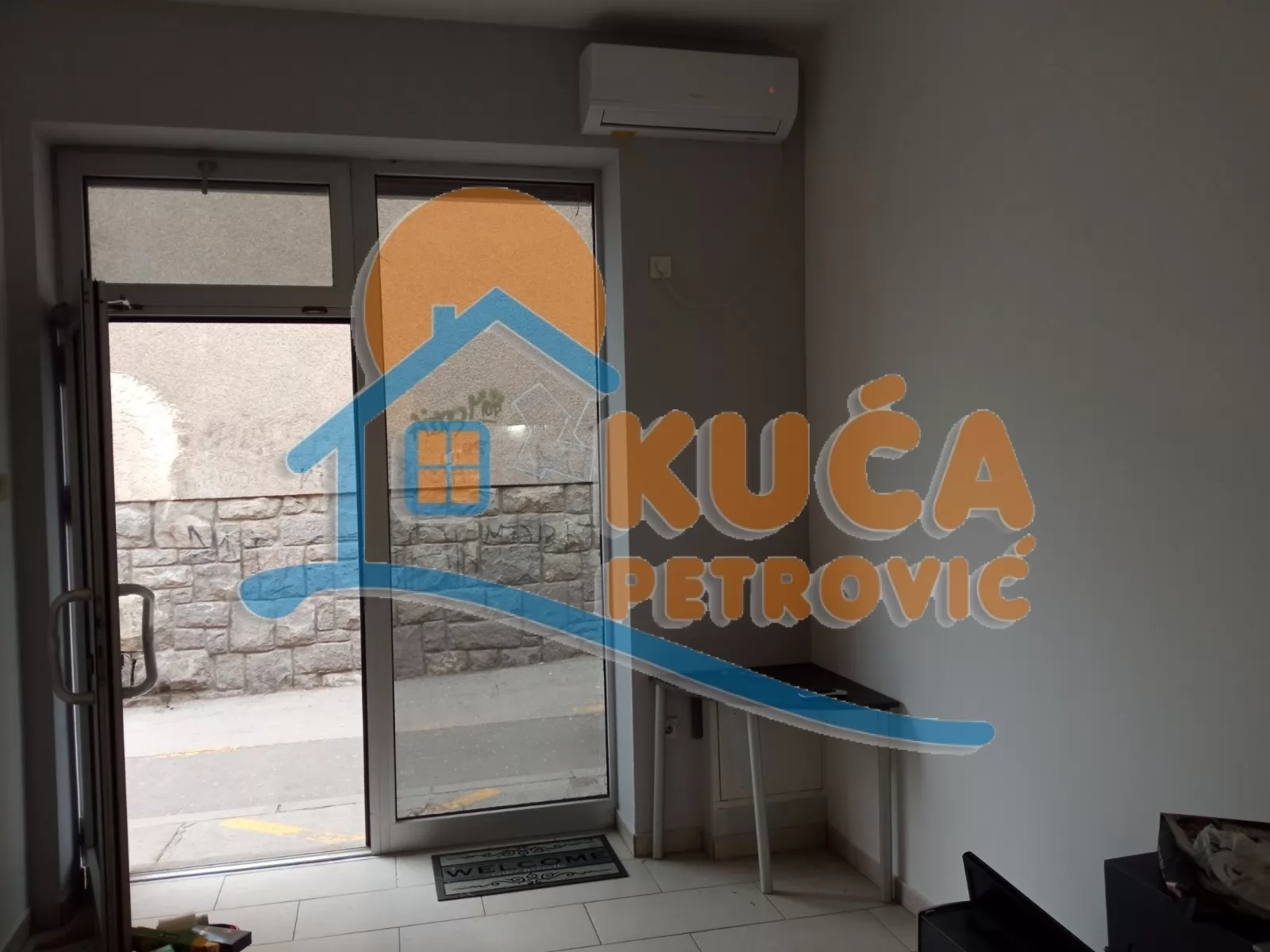 Lokal, 20 m2, Centar, Generala Milojka Lešjanina ID: i-07841 6