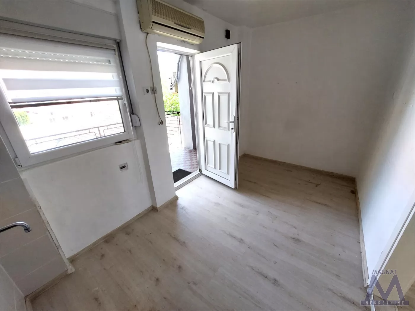 Stan,NOVI SAD,PODBARA,kv: 29, € 70000, ID: 1019314 4