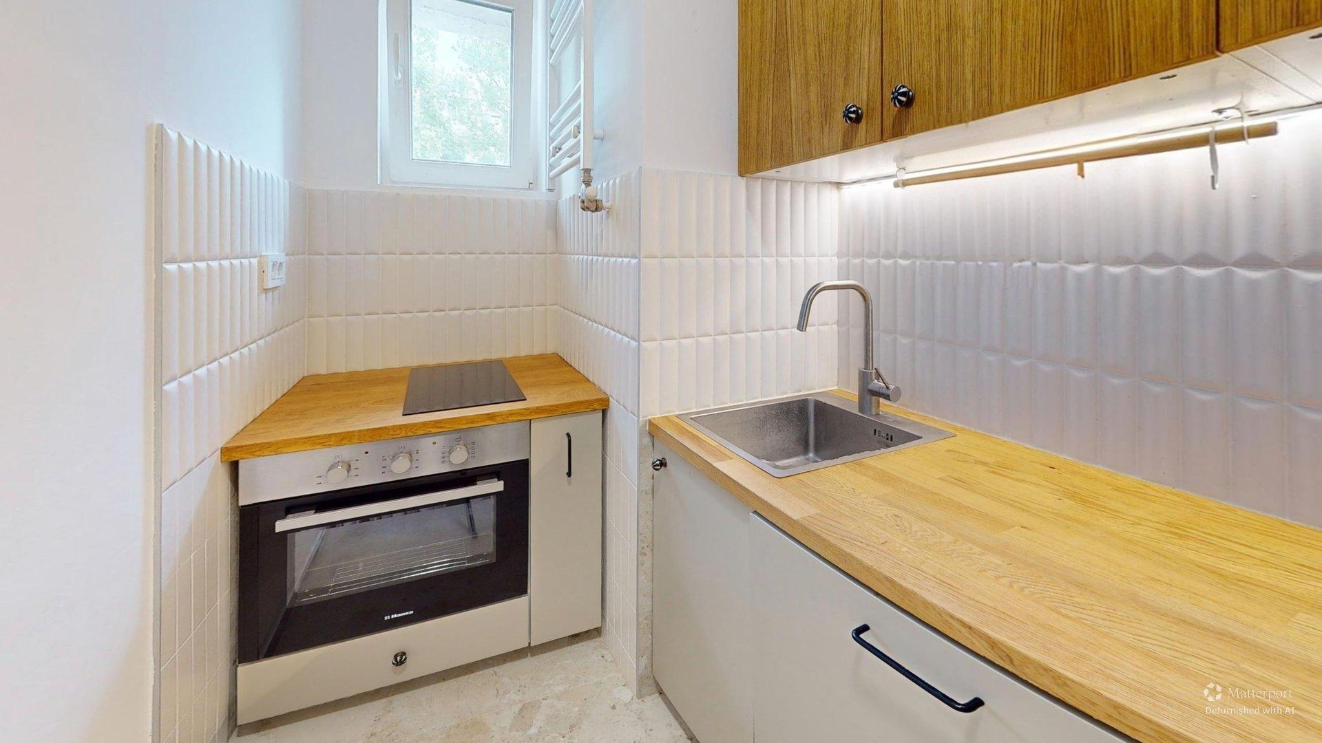 Renoviran trosoban stan na Keju Novi Sad 2