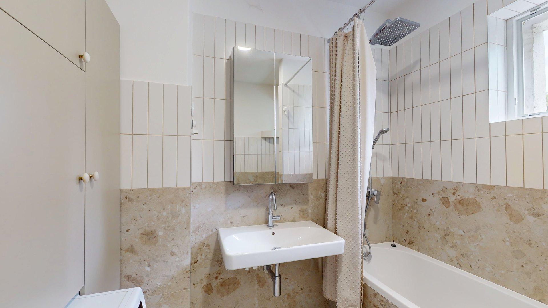 Renoviran trosoban stan na Keju Novi Sad 5