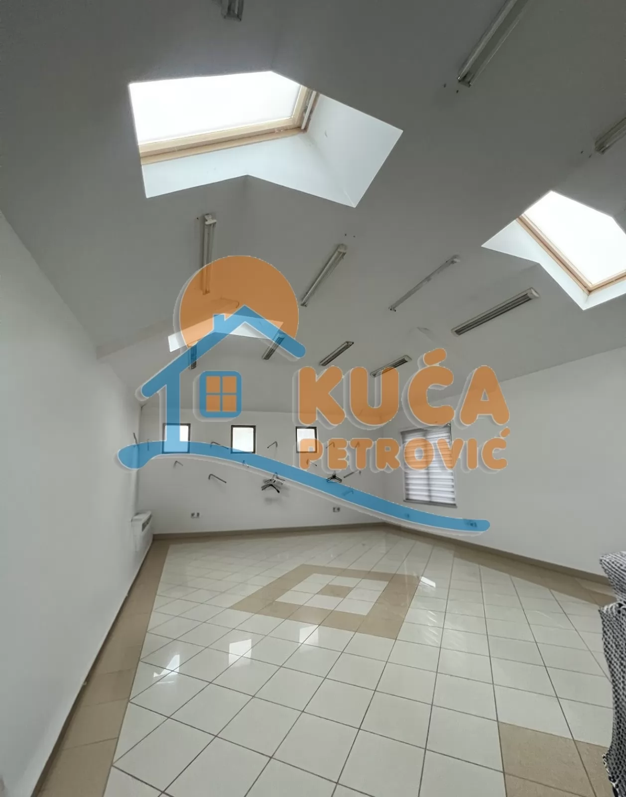 Lokal, 150 m2, Hadžićeva ID: i-016486 4