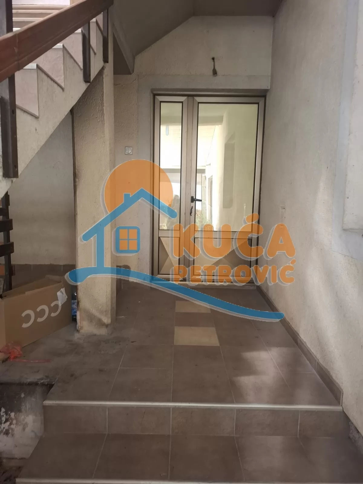 Lokal, 150 m2, Hadžićeva ID: i-016486 6