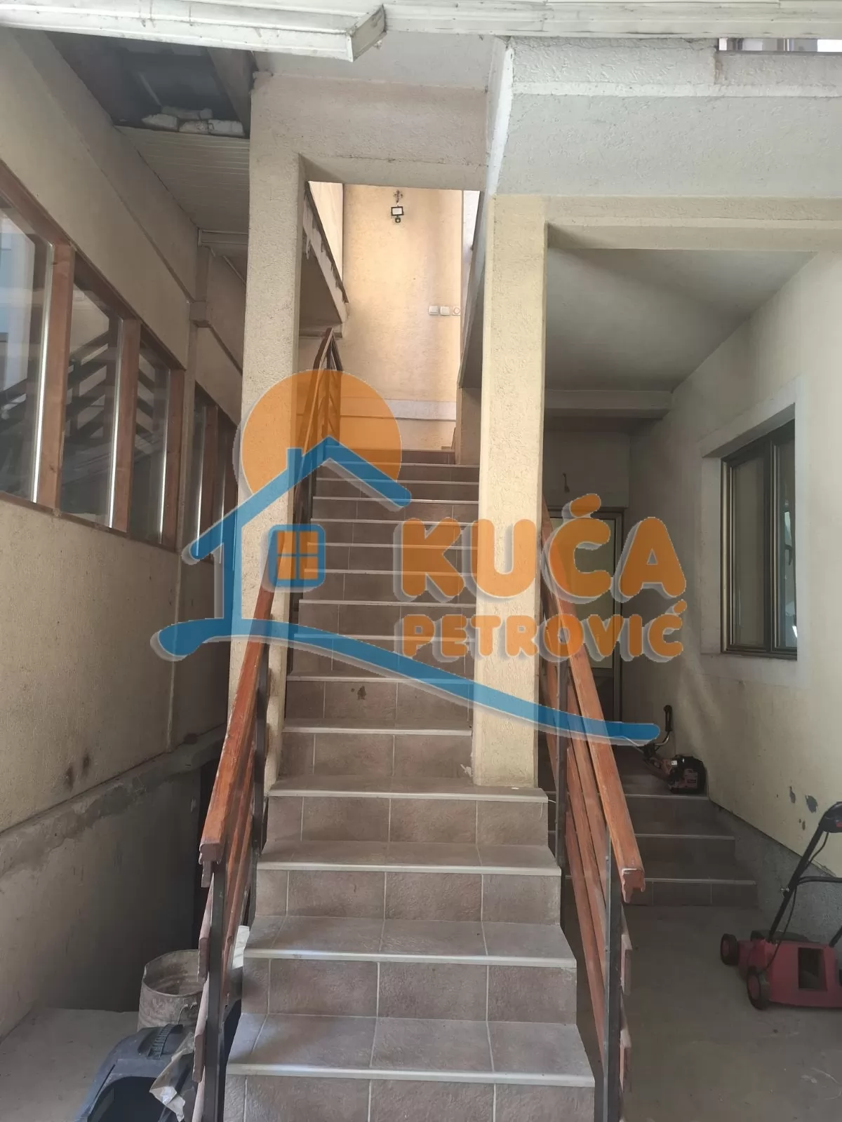 Lokal, 150 m2, Hadžićeva ID: i-016486 7