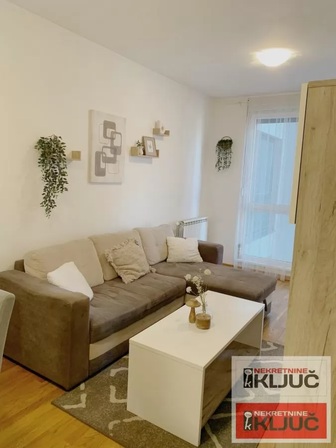 Odlican Moderno opremljen stan na Adamovicevom naselju 3