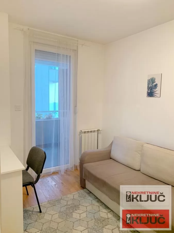 Odlican Moderno opremljen stan na Adamovicevom naselju 8