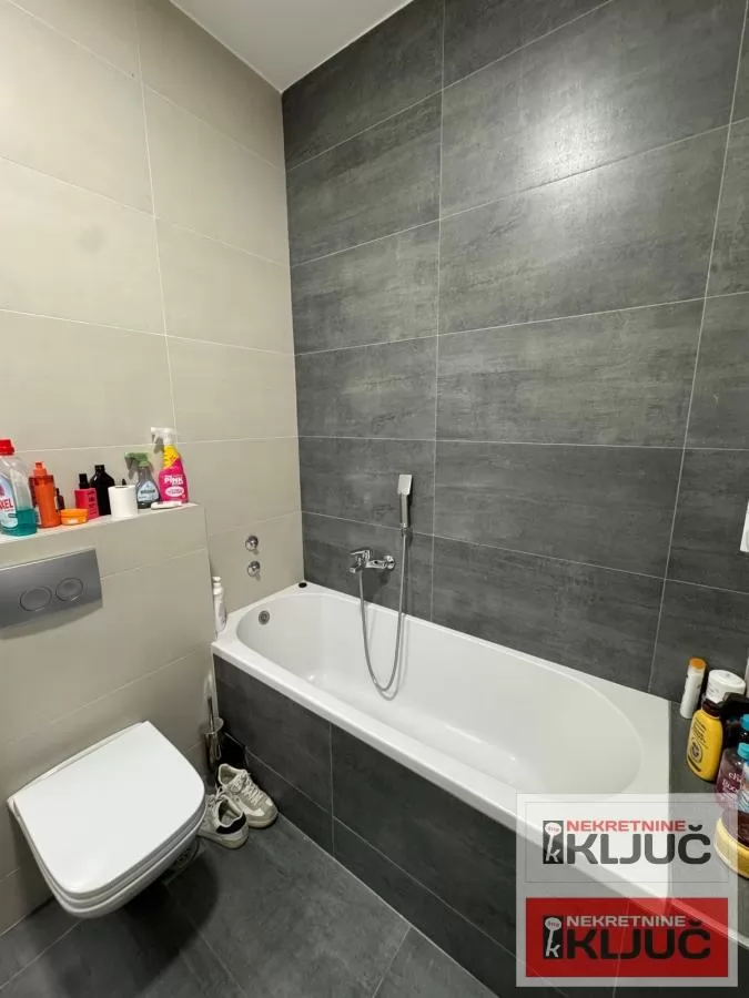 SAJMIŠTE, 97m2, Četvorosoban, Novogradnja 11