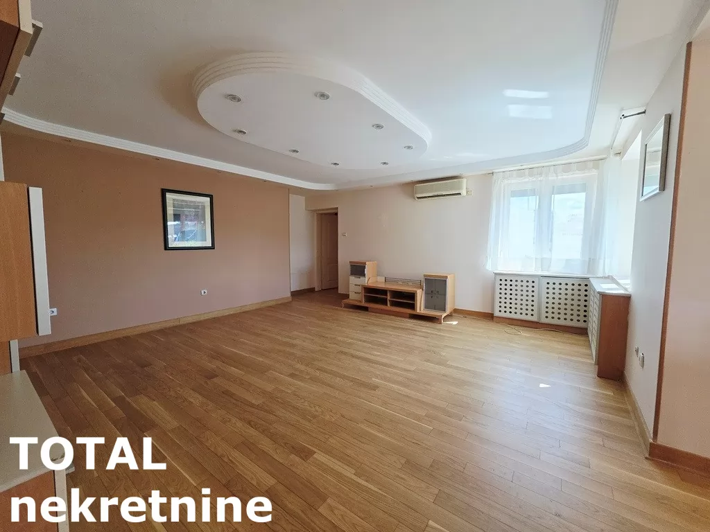 Stan,NOVI SAD,BULEVAR,kv: 145.00, € 246500, ID: 1102625 1