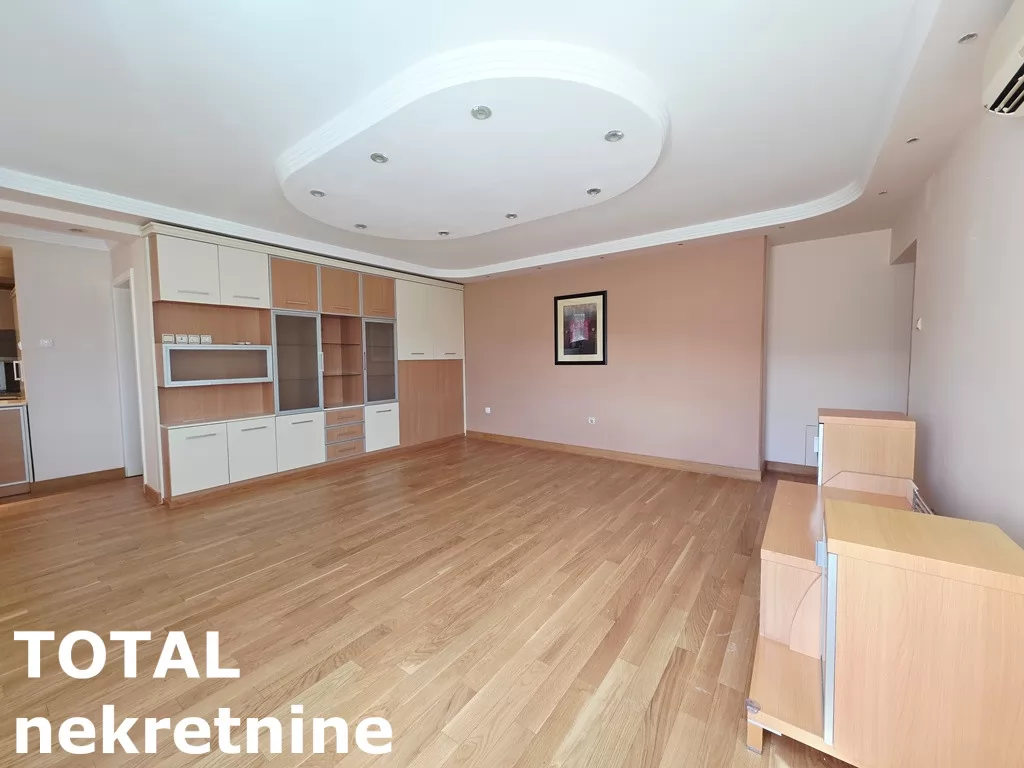 Stan,NOVI SAD,BULEVAR,kv: 145.00, € 246500, ID: 1102625 2