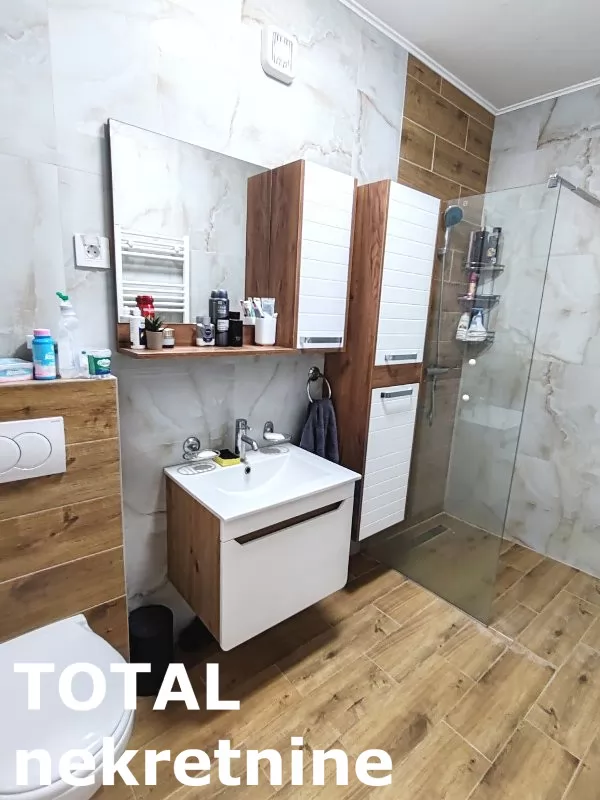 Stan,PETROVARADIN,PETROVARADIN,kv: 107.00, € 239500, ID: 1102494 8