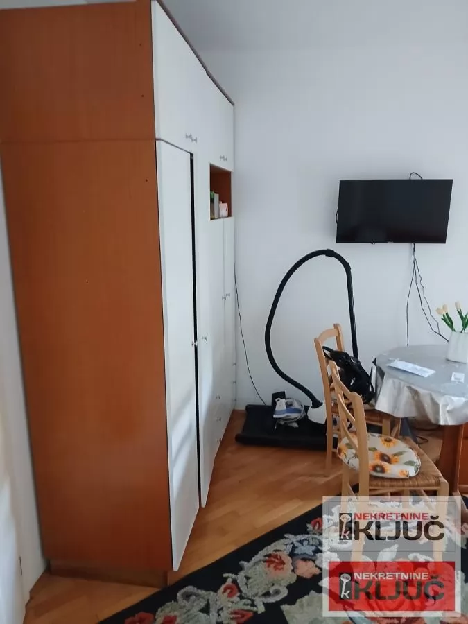 GRBAVICA IZDAJE SE NAMEŠTENA GARSONJERA 3