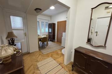 Renoviran 1 5 stan na Vračaru  Hadži Đerina  37m2 2