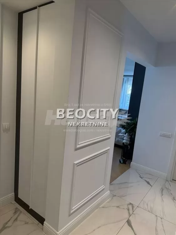 Trosoban stan, 87 m2, Centar, Zvečanska ID: 132281 12