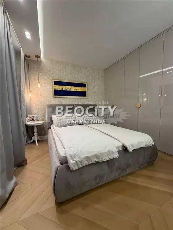 Trosoban stan, 87 m2, Centar, Zvečanska ID: 132281 8