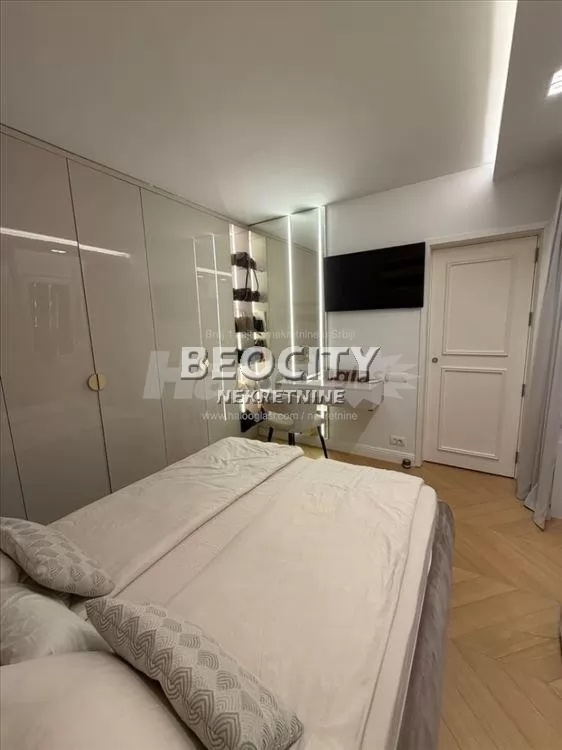 Trosoban stan, 87 m2, Centar, Zvečanska ID: 132281 9