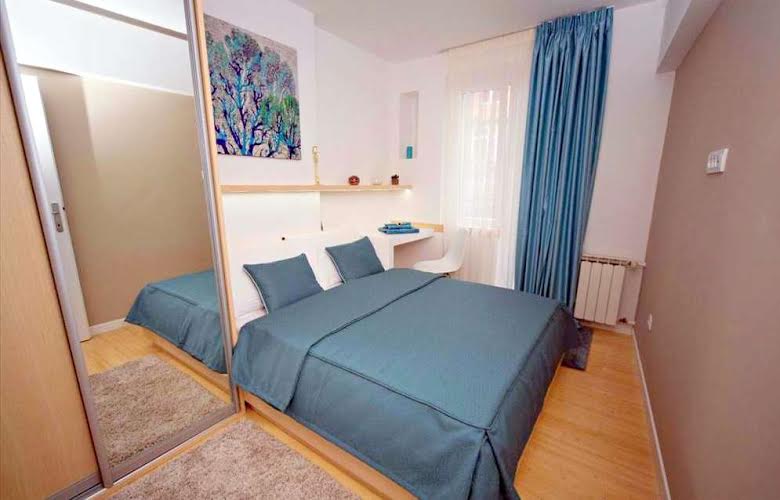 Moderan stan u centru  pešačka zona  Knez Mihailova   Đure Jakšića 3