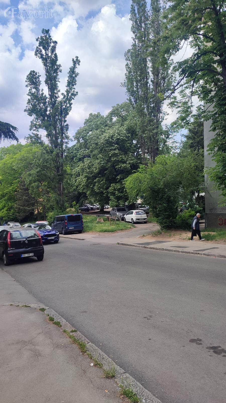 BRACE JERKOVIC, PIVA KARAMATIJEVICA, 48m2 2