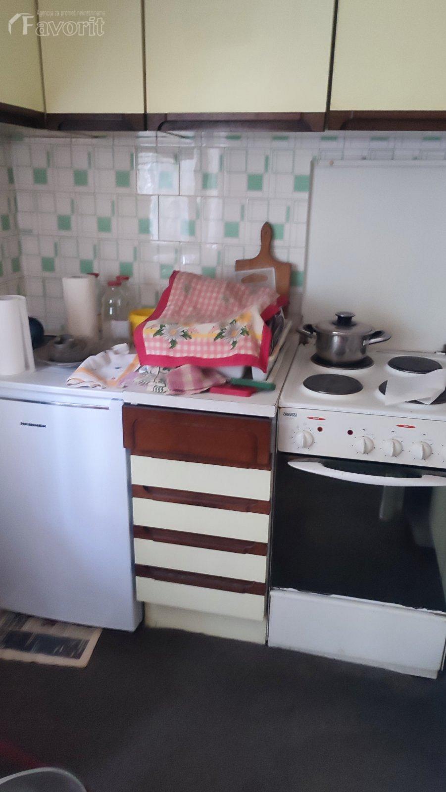 BRACE JERKOVIC, PIVA KARAMATIJEVICA, 48m2 6