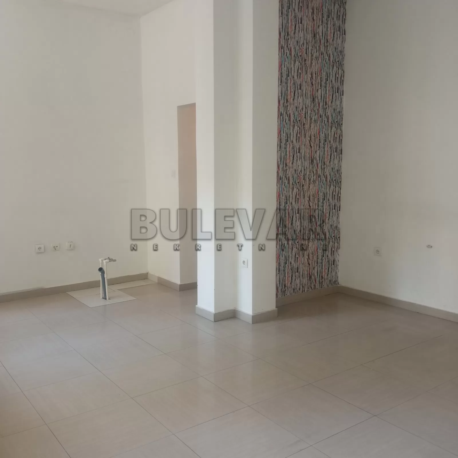 Lokal, 43 m2, Centar, Karađorđeva ID: i-016514 1