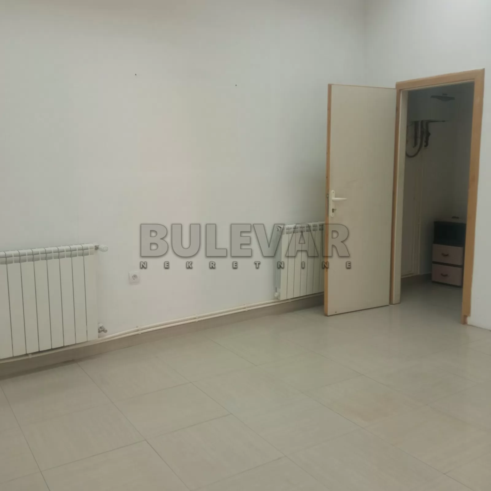 Lokal, 43 m2, Centar, Karađorđeva ID: i-016514 4
