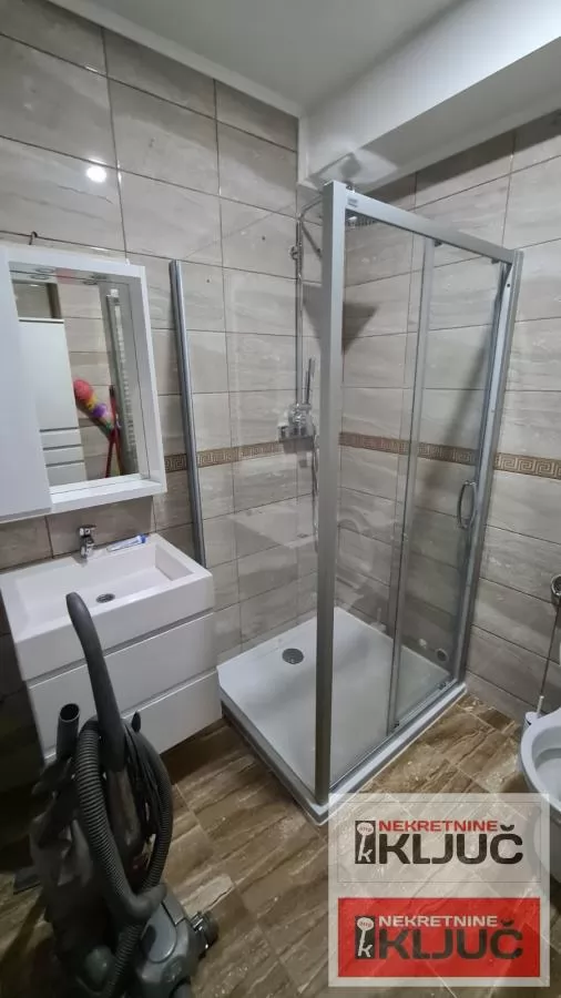 SREMSKA KAMENICA, 170m2, Lux, Četvorosoban, Namešten 11