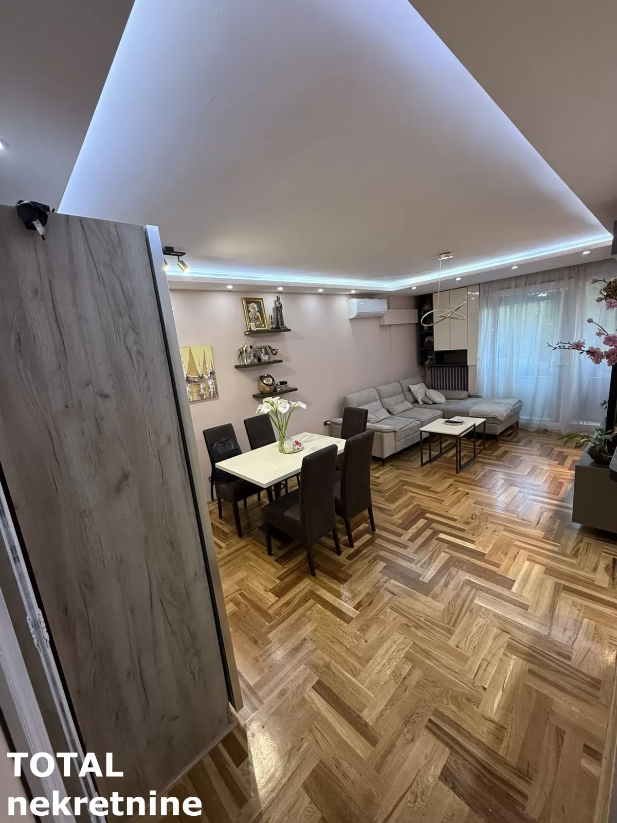 Stan,NOVI SAD,CENTAR,kv: 42.00, € 141000, ID: 1102560 2