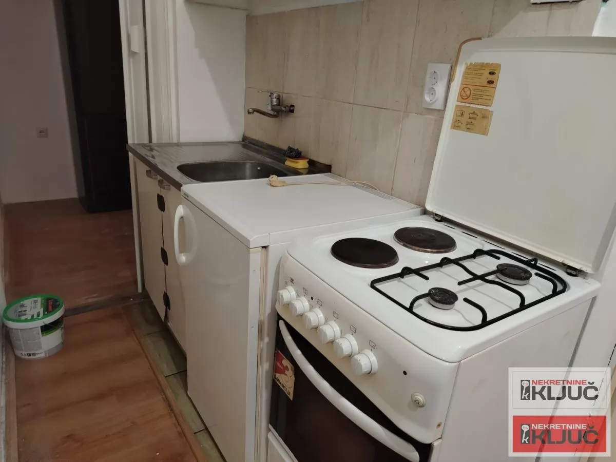 TELEP IZDAJE SE JEDNOSOBAN NAMEŠTEN STAN 3