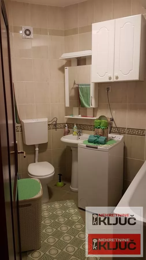 BETANIJA IZDAJE SE DVOSOBAN NAMEŠTEN STAN 20