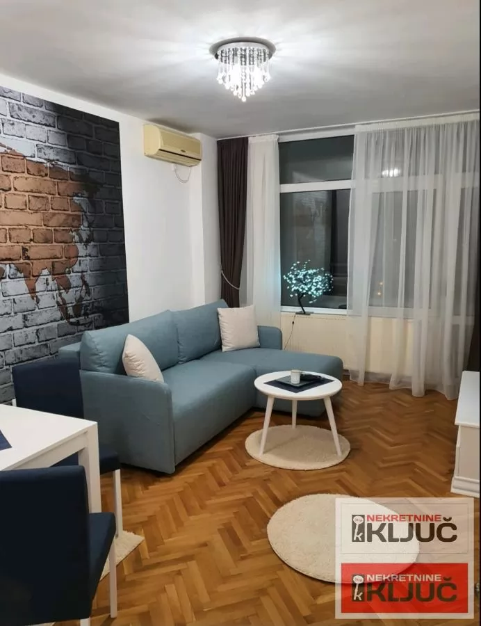 BULEVAR OSLOBOĐENJA IZDAJE SE JEDNOIPOSOBAN NAMEŠTEN STAN 5