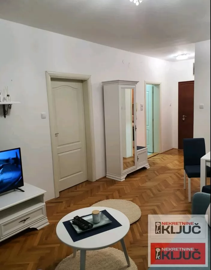 BULEVAR OSLOBOĐENJA IZDAJE SE JEDNOIPOSOBAN NAMEŠTEN STAN 7