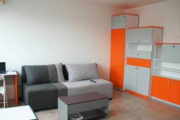 Grasonjera u blizini parka Šumice  26m2 3