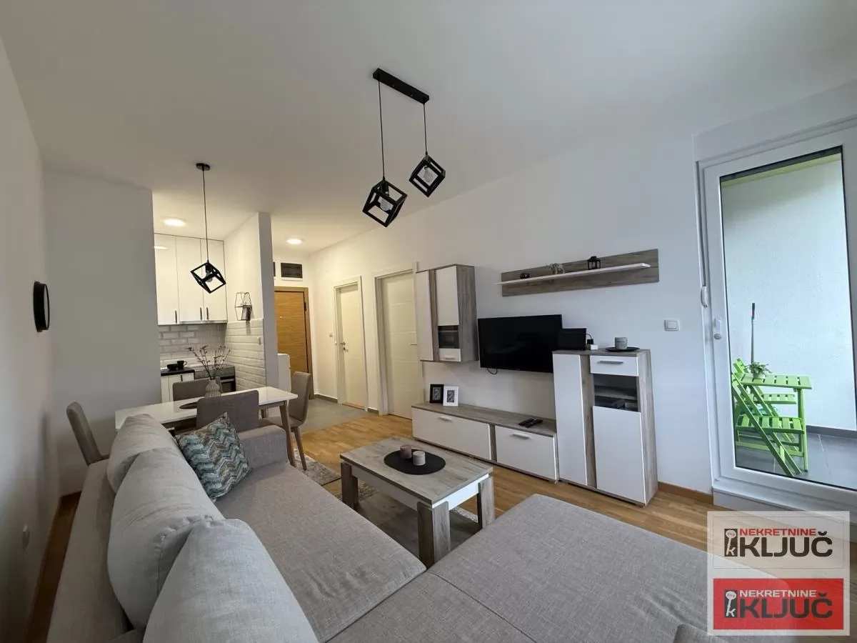 Dvosoban stan 37 m², Bulevar Evrope, Novi Sad, 2. sprat 2