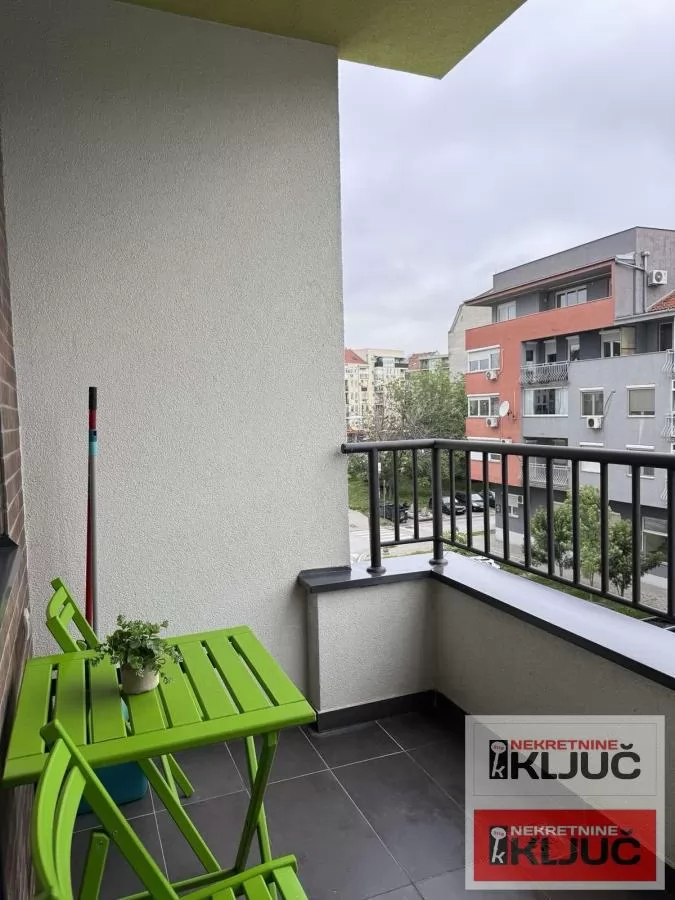Dvosoban stan 37 m², Bulevar Evrope, Novi Sad, 2. sprat 22