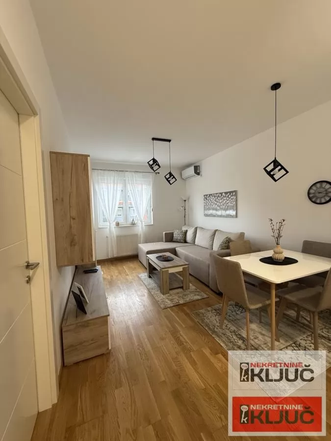 Dvosoban stan 37 m², Bulevar Evrope, Novi Sad, 2. sprat 3