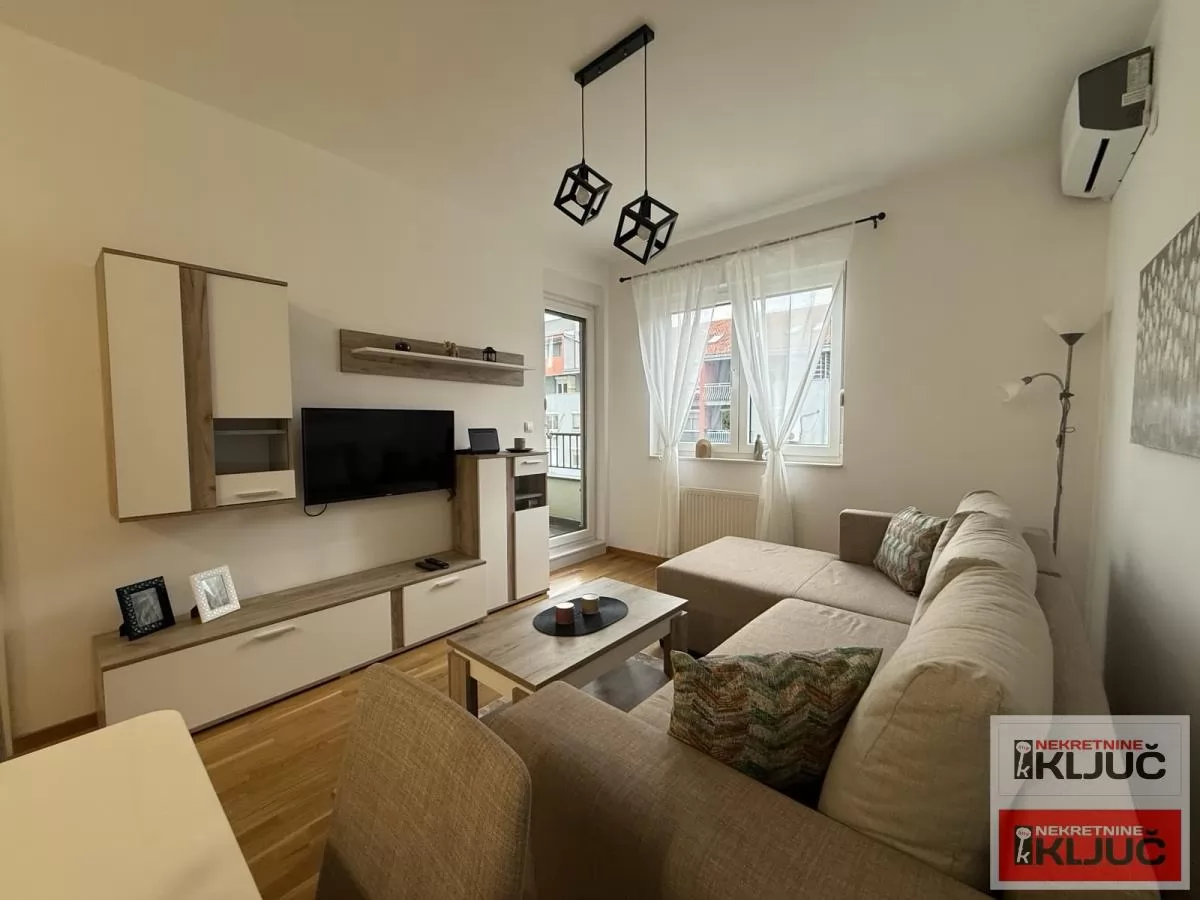 Dvosoban stan 37 m², Bulevar Evrope, Novi Sad, 2. sprat 4