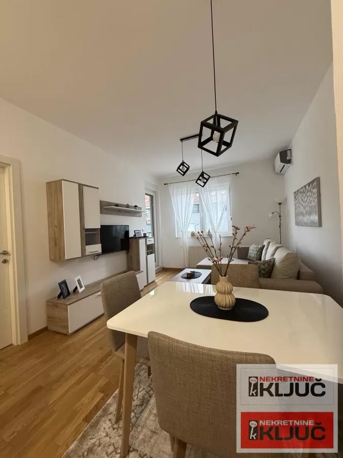 Dvosoban stan 37 m², Bulevar Evrope, Novi Sad, 2. sprat 5