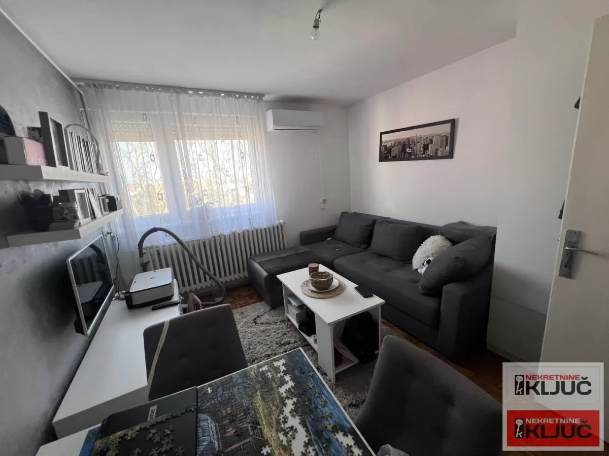 DETELINARA, 20m2, Garsonjera, Nameštena, Renovirana 2