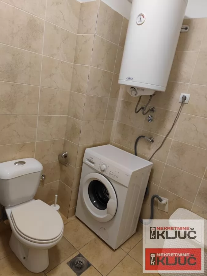 Dobra garsonjera u blizini Spensa,futoske pijace 7