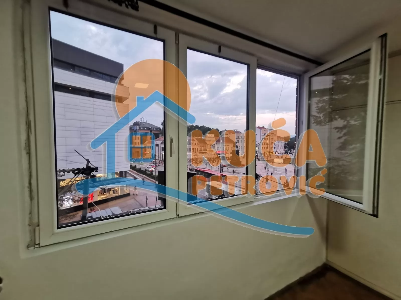 Dvosoban stan, 52 m2, Centar, Vožda Karađorđa ID: i-06523 5