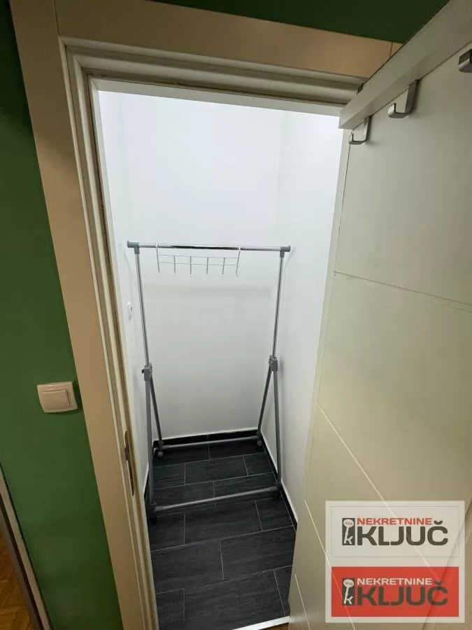 LIMAN 4 IZDAJE SE DVOSOBAN NAMEŠTEN STAN 14