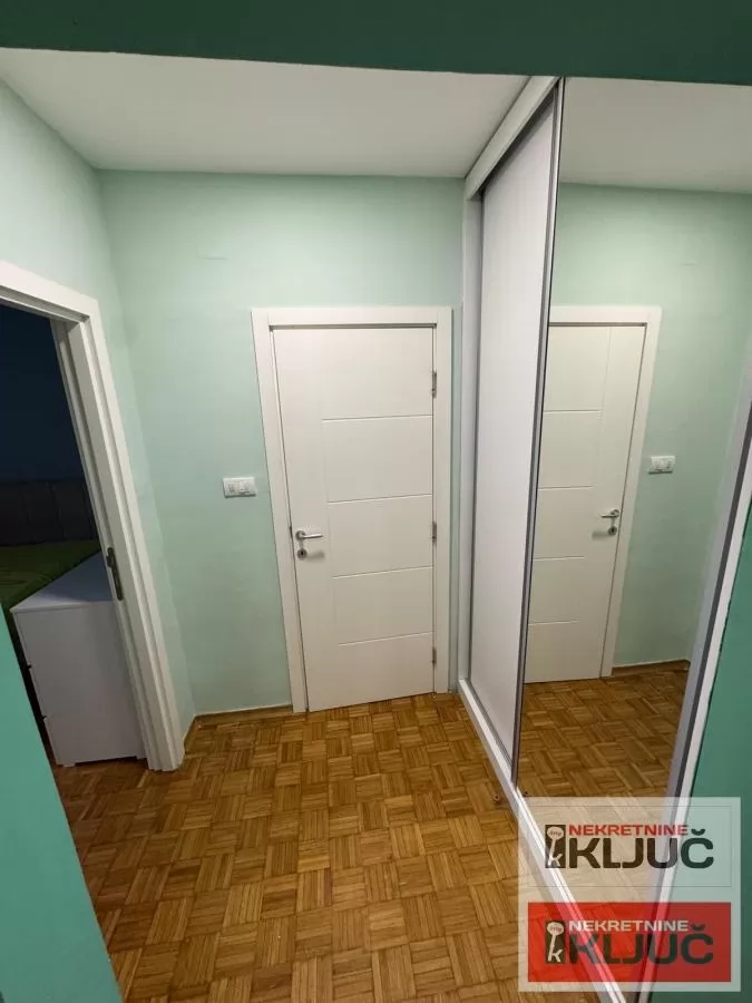 LIMAN 4 IZDAJE SE DVOSOBAN NAMEŠTEN STAN 19