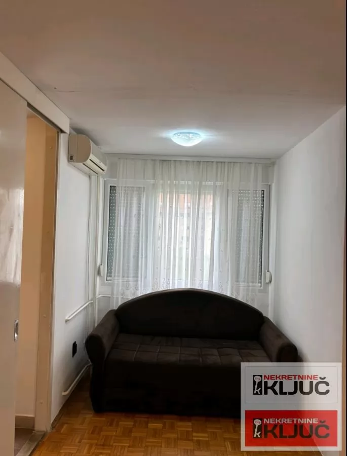 LIMAN 4 IZDAJE SE JEDNOIPOSOBAN NAMEŠTEN STAN 3