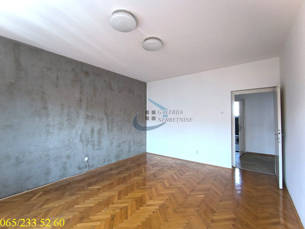 Stari Grad  Dorćol   Cara Dušana 68m2 2