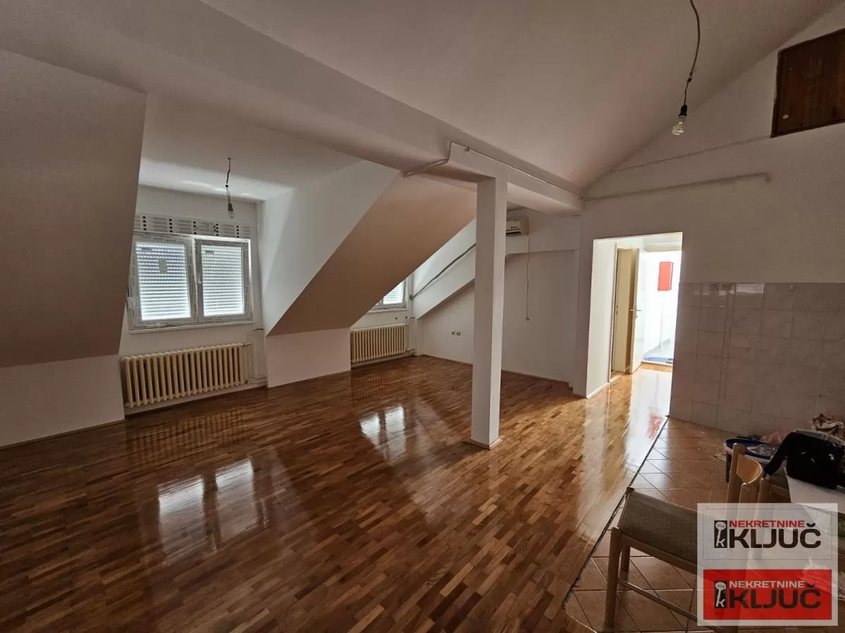 DETELINARA, 37m2, Jednoiposoban, Useljiv 1