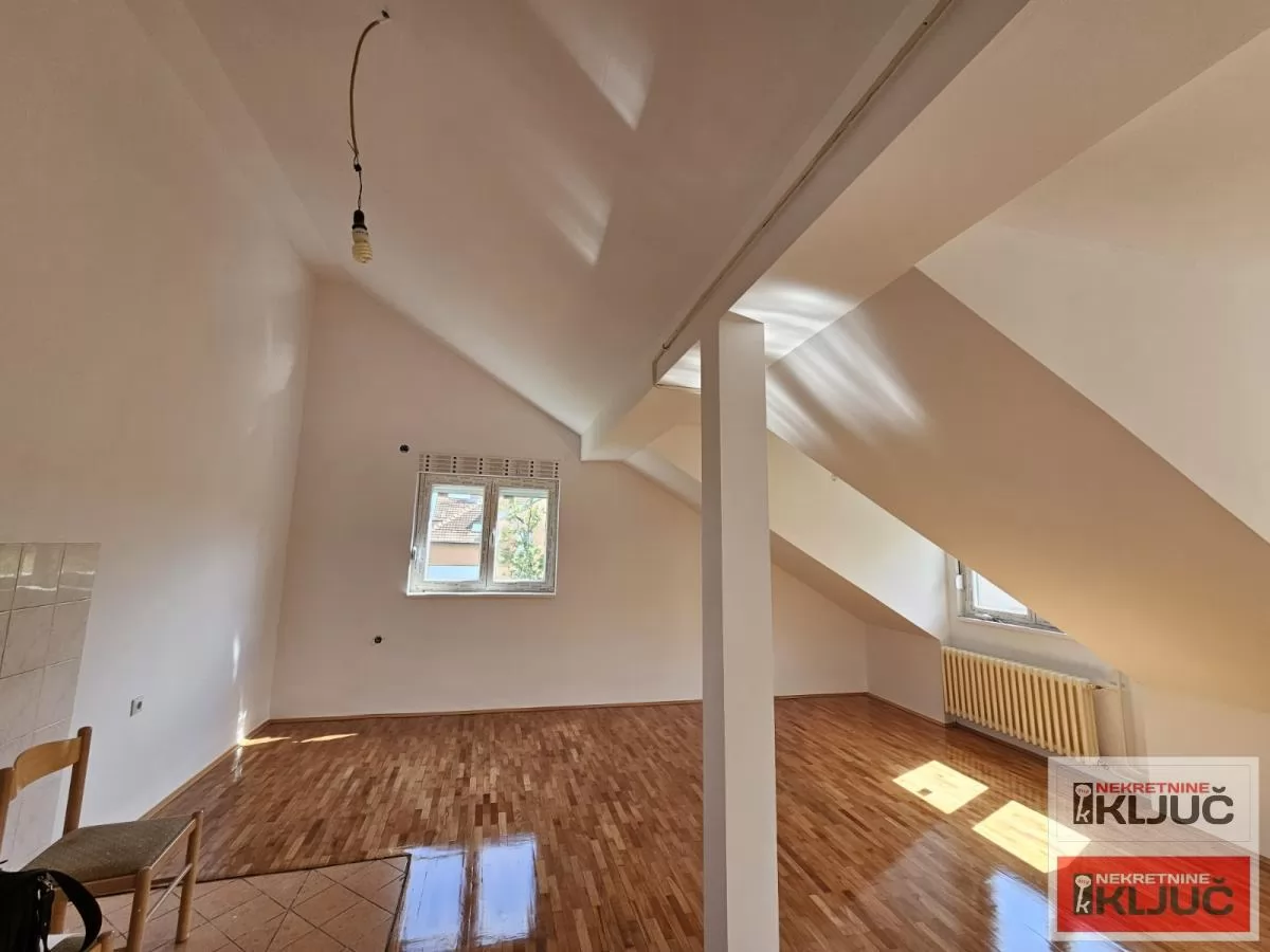 DETELINARA, 37m2, Jednoiposoban, Useljiv 6