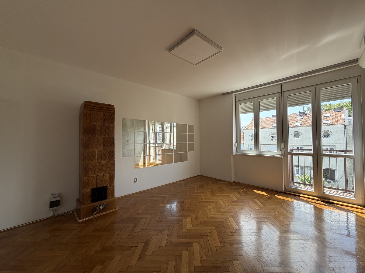 Adaptibilan stan sa dve terase na Dorćolu  68m2 1