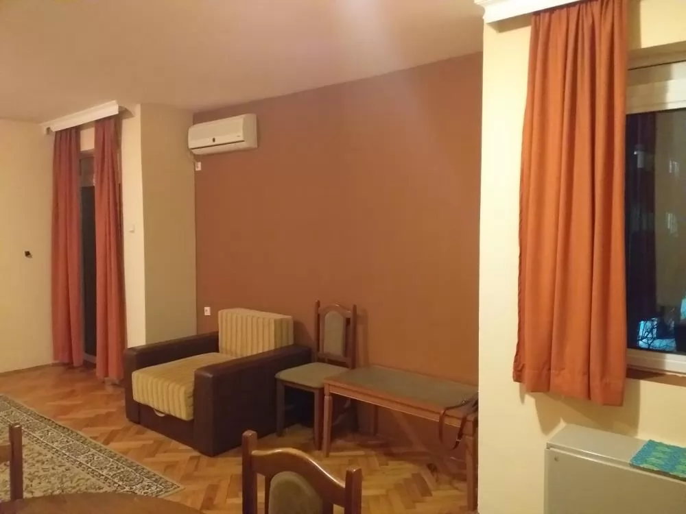 Dvosoban renoviran stan za prodaju 3
