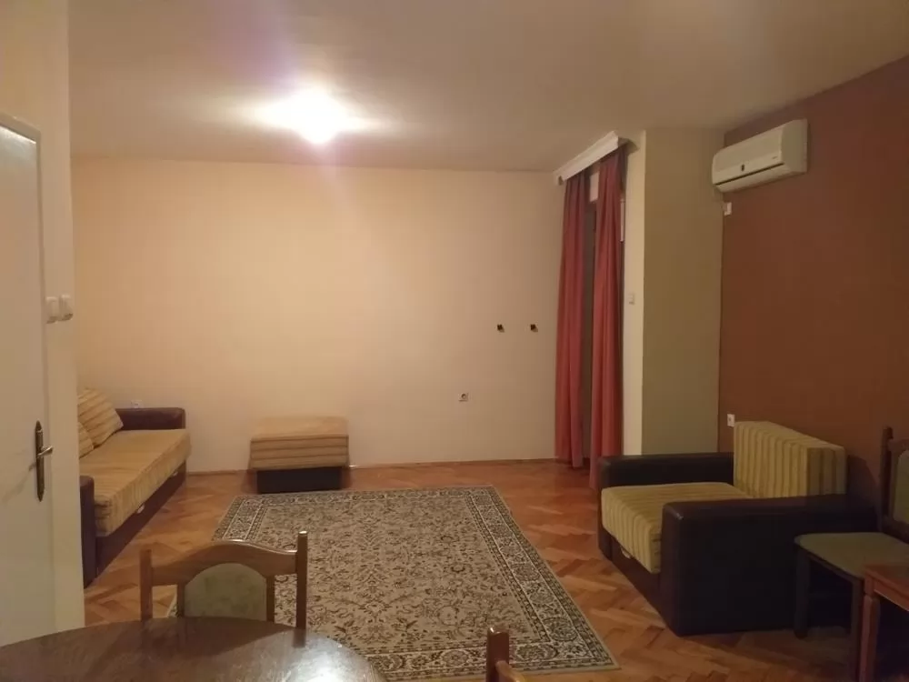 Dvosoban renoviran stan za prodaju 4